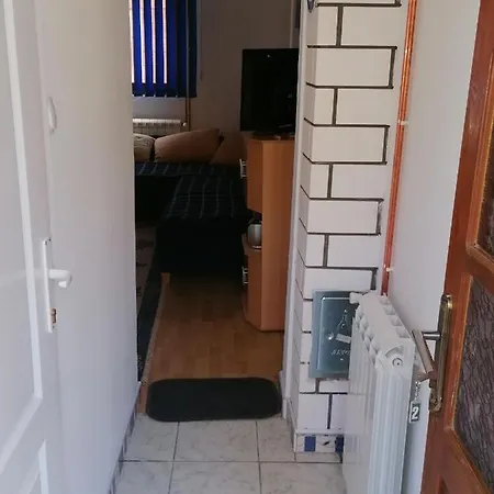 Tara Bozic בית הארחה קאלודיירסקה בארה