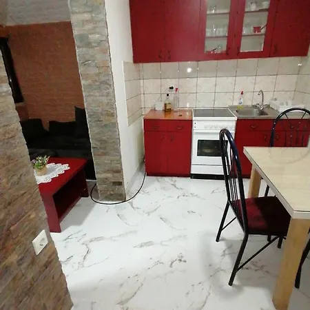 Tara Bozic בית הארחה קאלודיירסקה בארה