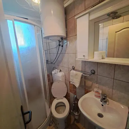 בית הארחה Tara Bozic קאלודיירסקה בארה