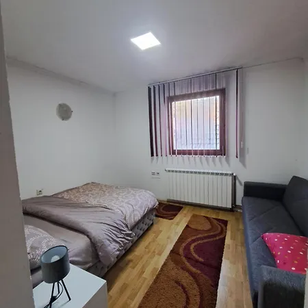 בית הארחה Tara Bozic קאלודיירסקה בארה